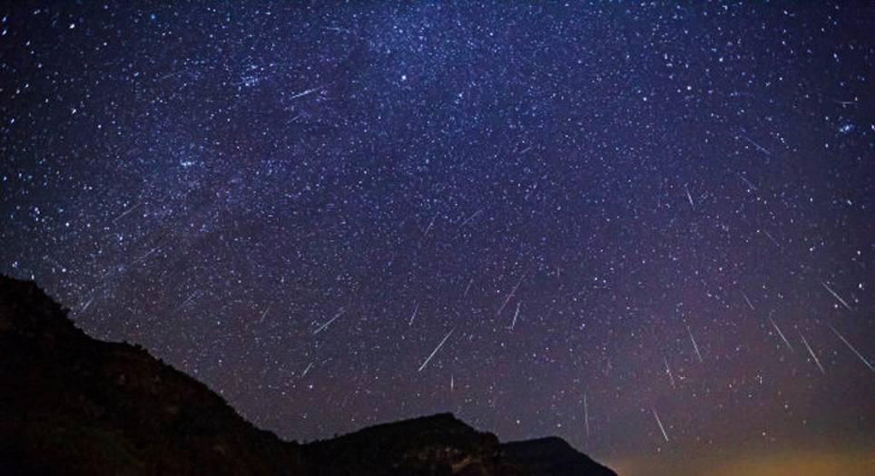 chuva-de-meteoros-freepik