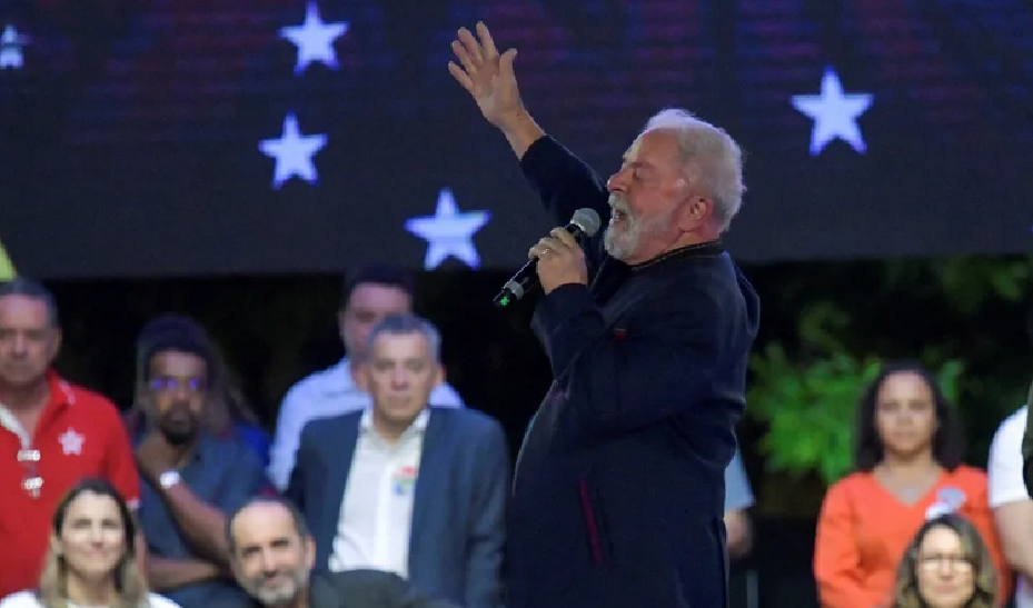21-8-22 Lula dispara na internet