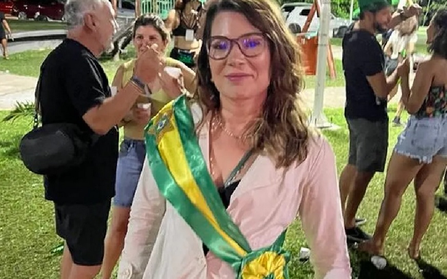 15-2-23 Foliã de Janja no Carnaval