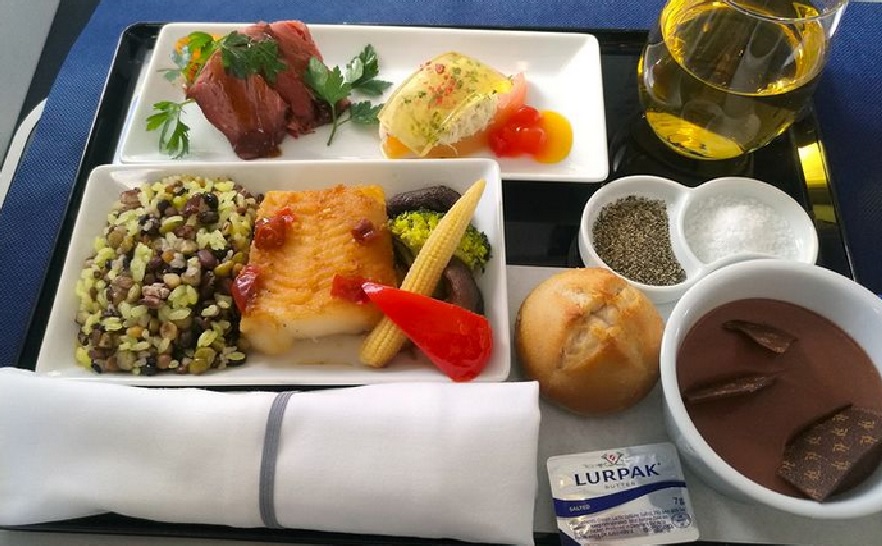 5-6-23 Comida de avião Japão
