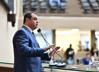 Roberto Cidade cobra protocolo de ações preventivas para evitar grandes erosões em Manaus