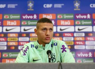 Richarlison diz que terapia salvou sua vida para voltar à Seleção Brasileira: ‘Estava no fundo do poço’