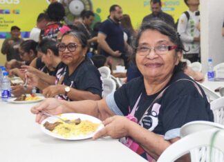 David Almeida inaugura unidade do ‘Prato do Povo’ no bairro Armando Mendes