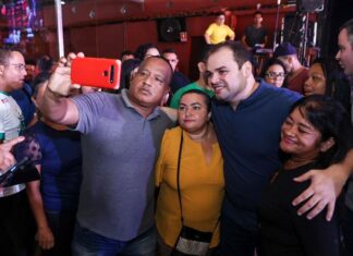 Roberto Cidade reúne com mototaxistas para escutar demandas da categoria