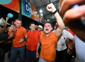 David Almeida sai na frente e tem candidatura aprovada pelo TRE