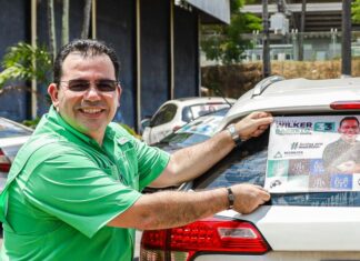 Wilker Barreto agita Manaus com adesivaço na Avenida do Samba