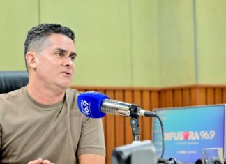 David Almeida alerta população para candidato que vende ilusão