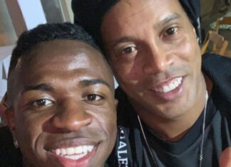 Vini Jr e Ronaldinho podem ser processados por promover empresa suspeita de pirâmide