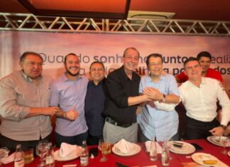 Eduardo comemora desempenho de 2024 em reunião com lideranças políticas do Amazonas