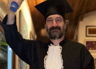 Caco Ciocler conclui faculdade de biologia e celebra: ‘Formado’