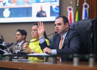 Roberto Cidade comanda votação que aprovou 20 anos de renegociação de dívidas junto à Afeam