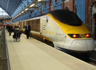 Bomba da 2ª Guerra Mundial é achada em estação de trem de Paris