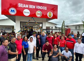 Pauderney entrega escola e reúne com representantes da pesca em agenda no interior