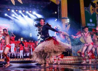 Na noite de exaltação aos povos indígenas, Garantido reforça a importância da preservação ambiental