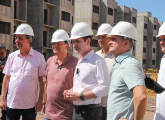 David Almeida lidera agenda com ministro das Cidades em vistoria ao ‘Minha Casa, Minha Vida’