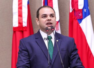 Roberto Cidade é autor de leis que ampliam a proteção à saúde da mulher no Amazonas