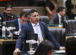 Sinésio Campos pede apuração sobre discrepância no número de eleitores em Guajará