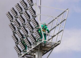 Estádio Carlos Zamith entra na reta final de modernização com novo sistema de iluminação