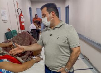 Wilker Barreto fiscaliza Hospital 28 de Agosto e denuncia abandono e descaso com pacientes