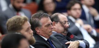Bolsonaro recorre e pede que STF reconheça que ele ‘desistiu’ do golpe