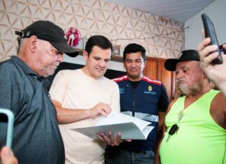 Renato Junior entrega casas reformadas pelo programa ‘Casa Manauara’, na zona Sul da capital