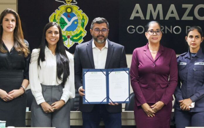 Arma de choque mulheres_Foto_Mauro Neto_Secom 2(1)