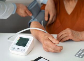 Falta de adesão a tratamentos ameaça pacientes com hipertensão e diabetes, alerta especialista