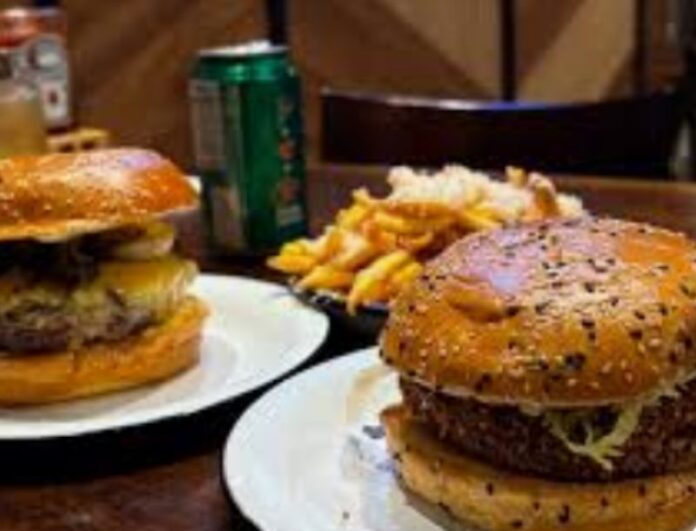 27-10-25 Burguer solidário