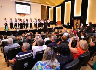 TCE-AM presta tributo a servidores aposentados em manhã de reencontros e homenagens