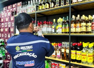 Procon-AM realiza blitz fiscalizatória e de orientação para prevenir casos de intoxicação por metanol