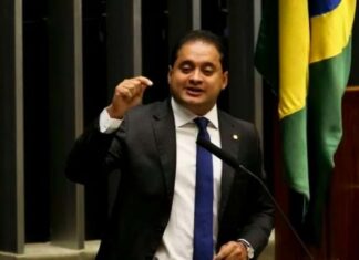 ‘Vou atrás do pino para não deixar a granada explodir’, diz relator de indicação de Messias ao STF