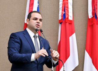 Leis de autoria de Roberto Cidade reforçam compromisso com a alfabetização no Amazonas