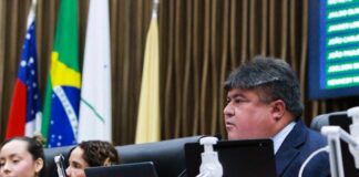 Presidente David Reis esclarece proposta que regulamenta sessões híbridas na CMM