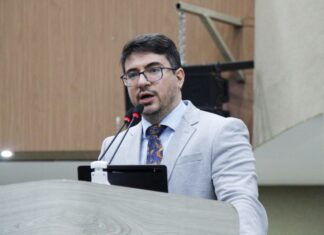 Rodrigo Guedes cobra justiça pela morte do menino Benício por provável erro médico no Hospital Santa Júlia