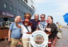 Temporada de cruzeiros: MS Volendam atraca no Porto de Manaus com mais de 2 mil turistas