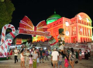 Largo de São Sebastião se transforma em palco de fé, emoção e magia na abertura do ‘Mundo Encantado do Natal’