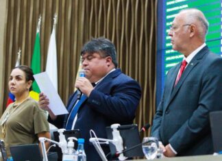 Sessão na CMM institui Frente Parlamentar em defesa da indústria, comércio e Zona Franca de Manaus