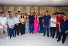 Mais de 30 prefeitos do interior vêm a Manaus e procuram Omar para planejar 2026