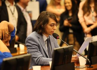 Atuação de Amom garante verba para hospitais, infraestrutura e preservação da floresta