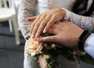 Brasileiros estão se casando mais tarde e se divorciando menos, diz IBGE