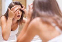 Ciclo menstrual irregular aumenta risco de problemas de pele, alerta dermatologista professora da Afya