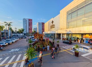 Shopping Ponta Negra promove encontro de fãs de dinossauros em Manaus
