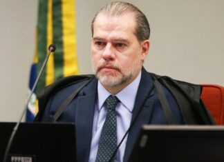 Toffoli se defende após deixar relatoria do caso Master