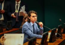 Amom inicia mobilização por assinaturas para PECs que enfrentam mudanças climáticas