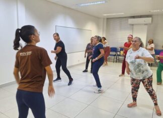 Manausprev inicia atividades de qualidade de vida com turma de dança para aposentados