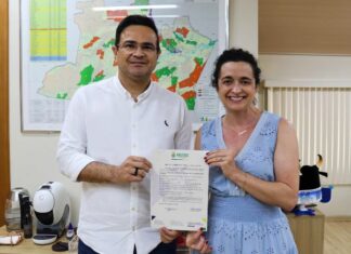 Ipaam concede licença à Fundação de Medicina Tropical para primeiro criadouro científico de escorpiões em Manaus