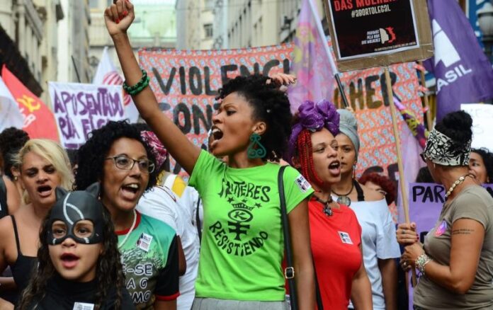 Manifestação violencia contra mulher abuso assedio