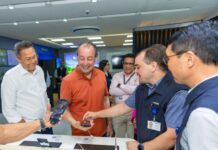 Omar Aziz visita Samsung em Manaus e destaca importância da Zona Franca na geração de empregos