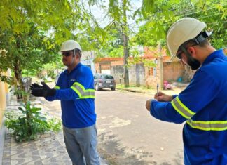 Águas de Manaus leva mutirão de atendimentos porta a porta ao conjunto Lula durante as sextas-feiras