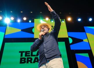 Lula rebate Flávio e diz que ele agradeceu Trump por taxação: ‘Imbecil’